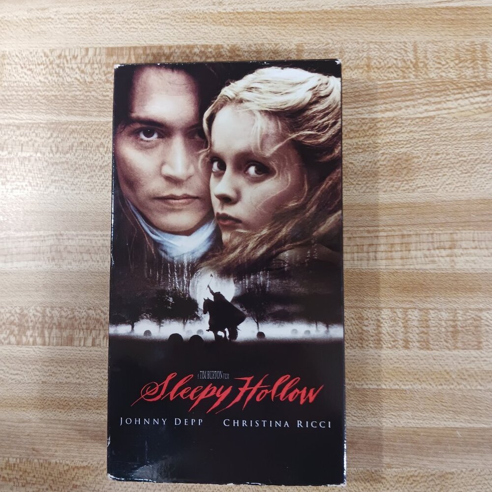 Sleepy Hollow VHS 1999 Tim Burton Gothic Supernatural Horror Johnny Depp Ricci